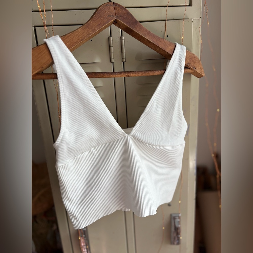 Becca Seamless Knit Tank Top - Picture 6 of 9
